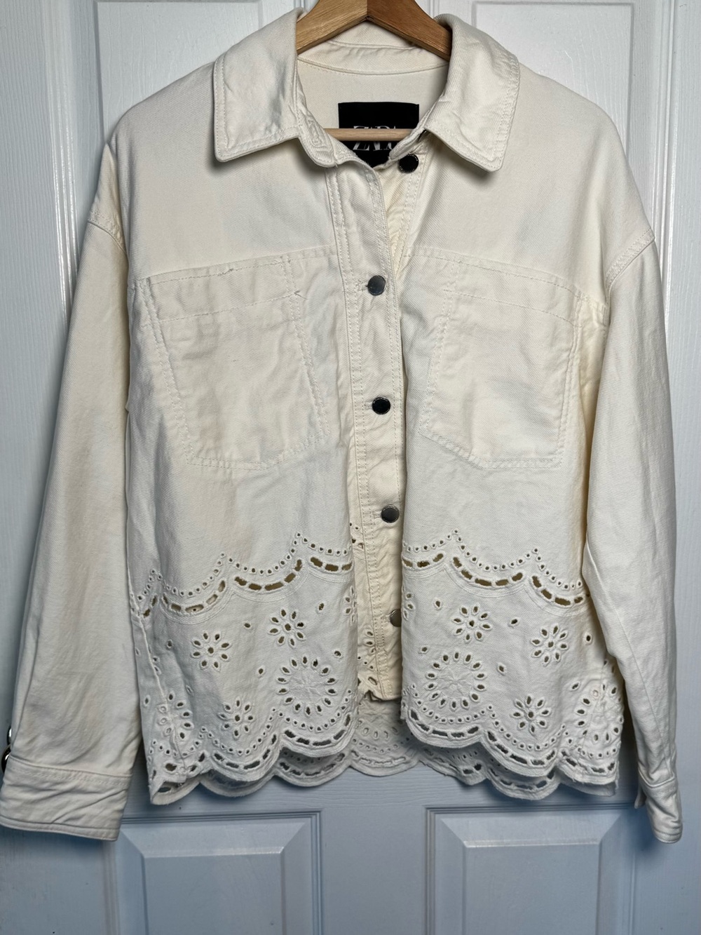 Zara Cream Jacket Oversized XS - Med Eyelet Embroidered Scalloped Hem Cropped